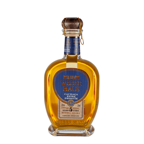 Garrafa de Cachaça Weber Haus Envelhecida 5 Anos em Barricas de Carvalho Americano 750ml, envelhecida pelo método Solera.