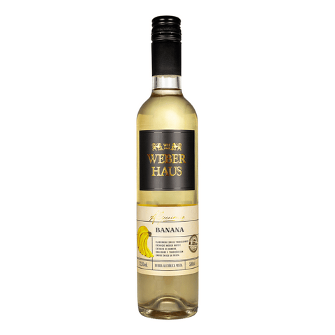 Garrafa de Bebida Mista de Banana Weber Haus 500ml, com cachaça e sabor suave de banana.