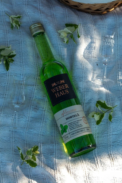Garrafa de Bebida Mista Weber Haus de Hortelã 500ml.