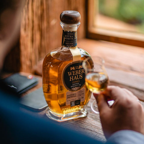 Cachaça Weber Haus Extra Premium 6 Anos 750ml