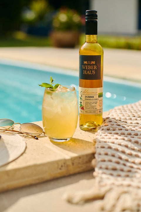 Bebida Mista de Cachaça com Jambu, Pimenta e Canela Weber Haus 500ml