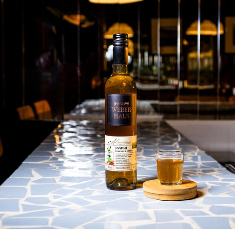 Bebida Mista de Cachaça com Jambu, Pimenta e Canela Weber Haus 500ml