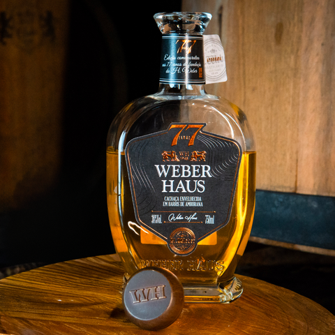 Cachaça Amburana Weber Haus 77 Anos Edição Especial, 750ml