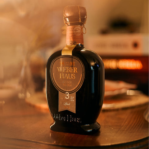 Cachaça Weber Haus Premium Black 3 Anos, 750ml
