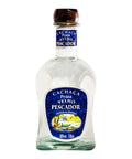 Garrafa de Cachaça Velho Pescador Prata 750ml, armazenada em tanques de aço inoxidável para preservar a pureza da cana-de-açúcar.