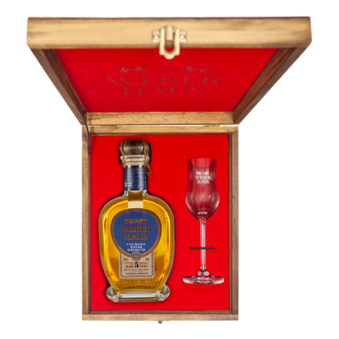 Estojo Veludo com Cachaça Weber Haus Linha Especial com Taça