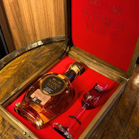 Estojo Veludo com Cachaça Weber Haus Linha Especial com Taça