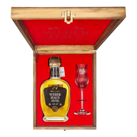 Estojo Veludo com Cachaça Weber Haus Linha Especial com Taça